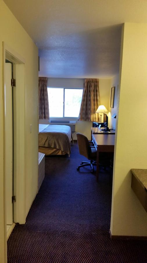 Riverwalk Inn & Suites Fort Atkinson Buitenkant foto